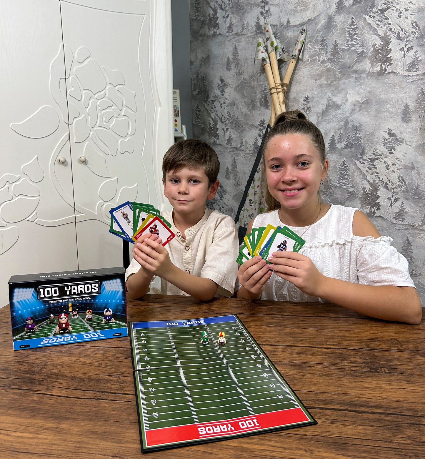 100 Yards Football Board Game - 2nd Edition | 2 to 6 Players | School, Birthday for Kids | Classroom and Family Games | Ages 6+ |